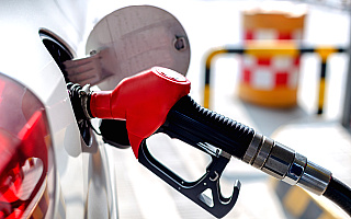 Ceny paliw spadają. Czy taki trend się utrzyma?